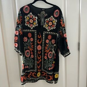Tolani Size Small dress or tunic top